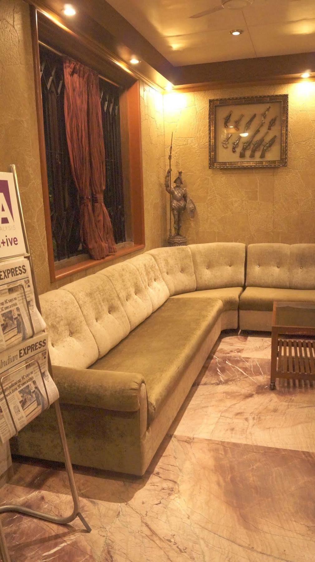 Hotel Shivam Poona Buitenkant foto